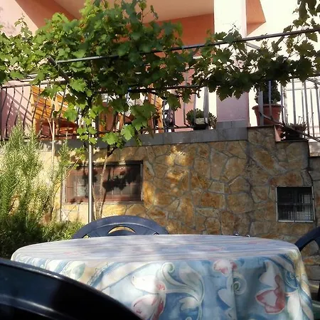 Apartment Vrulje