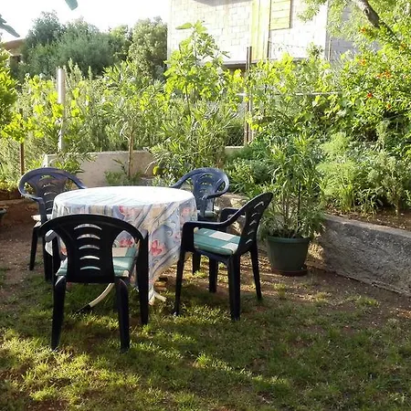 Apartment Vrulje