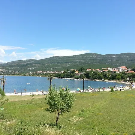 Apartment Vrulje