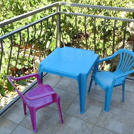 Apartment Vrulje