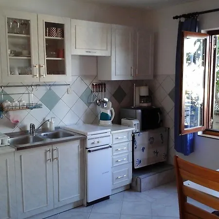 Apartment Vrulje